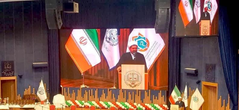 نقش جامعه حقوقی در دفاع از حقوق عامه، پیشگیری از جرم و ایجاد صلح و سازش است