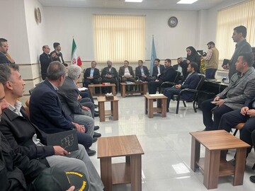 بیداری واقعی در جامعه در گرو خدمت بیشتر به مردم است