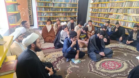 برگزاری جلسه‌ی اخلاق در مدرسه علمیه امیرالمؤمنین