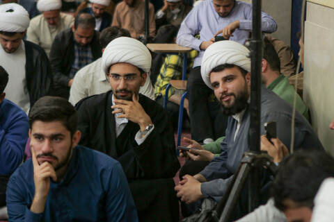 نشست علما و طلاب حوزه علمیه همدان با حجت الاسلام عبداللهی