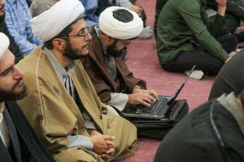 نشست علما و طلاب حوزه علمیه همدان با حجت الاسلام عبداللهی