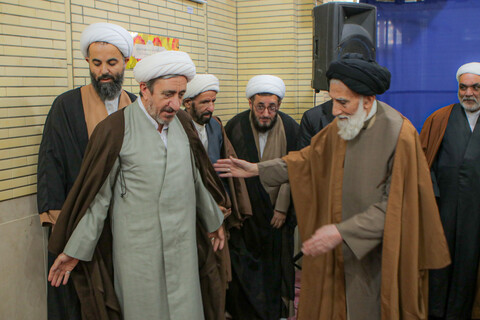 نشست علما و طلاب حوزه علمیه همدان با حجت الاسلام عبداللهی