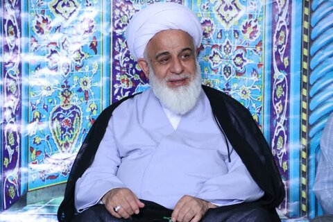 تصاویر / حضور امام جمعه شهرستان آبیک در مجتمع ادارات