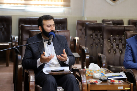 تصاویر / جلسه بررسی مسائل حوزه خانواده با حضور امام جمعه همدان