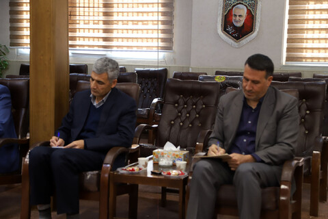 تصاویر / جلسه بررسی مسائل حوزه خانواده با حضور امام جمعه همدان