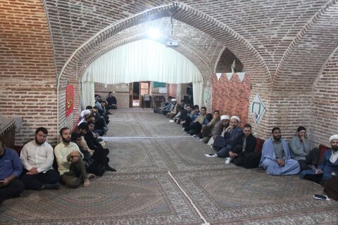 تصاویر / برگزاری کرسی های آزاد اندیشی در مدرسه علمیه سردارین قزوین