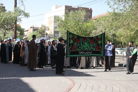 حوزه/ برگزاری مراسم دسته عزاداری به مناسبت سالروز وفات حضرت عبدالعظیم الحسنی ( ع ) توسط طلاب و روحانیون