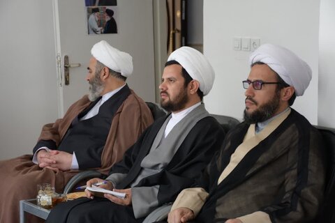 تصاویر/ دیدار مدیر حوزه علمیه آذربایجان‌غربی با اساتید و طلاب مدرسه علمیه تکاب