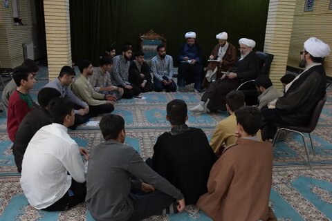 تصاویر/ دیدار مدیر حوزه علمیه آذربایجان‌غربی با اساتید و طلاب مدرسه علمیه تکاب