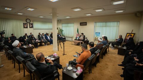 تصاویر| محفل شعرخوانی شاعران آیینی استان البرز