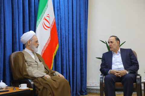 تصاویر / دیدار نایب رئیس هیئت مدیره مخابرات ایران با آیت الله اعرافی