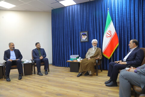 تصاویر / دیدار نایب رئیس هیئت مدیره مخابرات ایران با آیت الله اعرافی