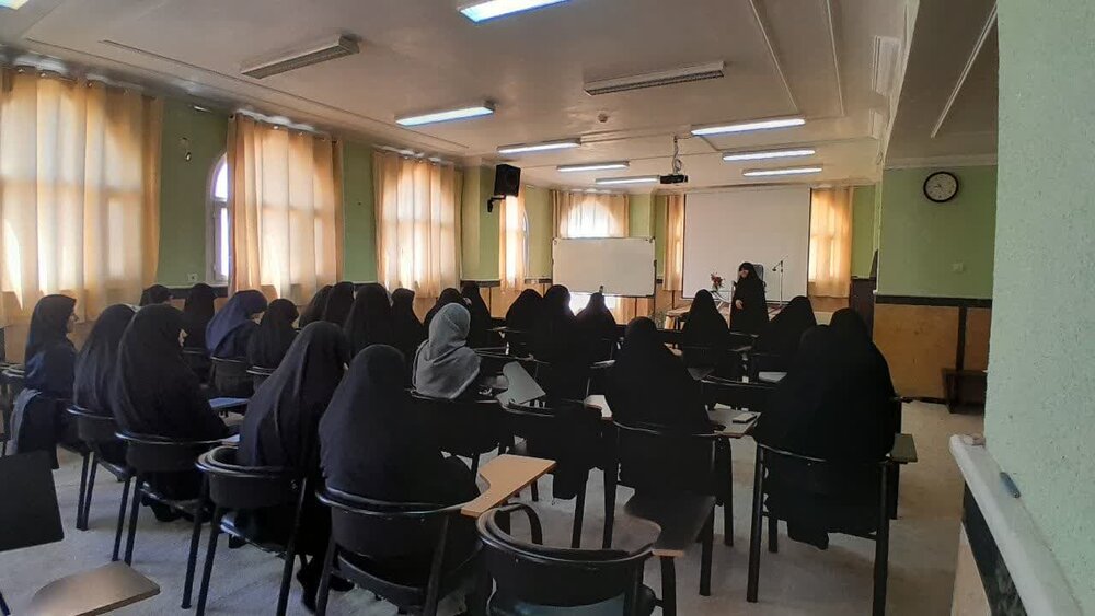 برگزاری جلسه پژوهشی ویژه طلاب مدرسه علمیه شاهرود