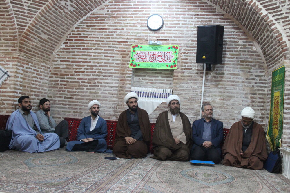 برگزاری کرسی آزاد اندیشی در حوزه علمیه در راستای تولید علم مهم و اساسی است