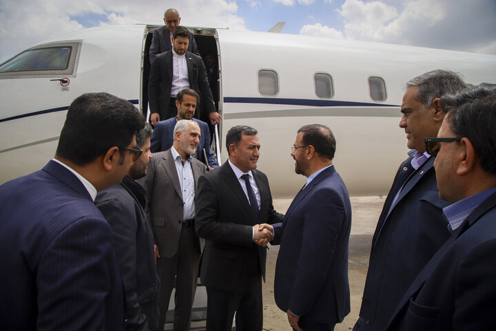 وزیر دفاع تاجیکستان وارد شیراز شد