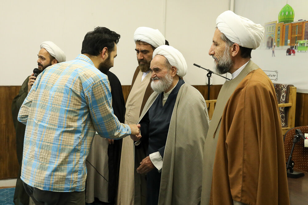 پاس داشتن حرمت مؤمن، پاس داشتن حرمت خدای متعال است