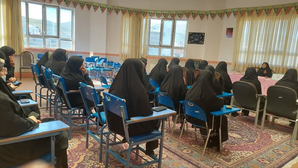 نشست اخلاقی در مدرسه علمیه نقده