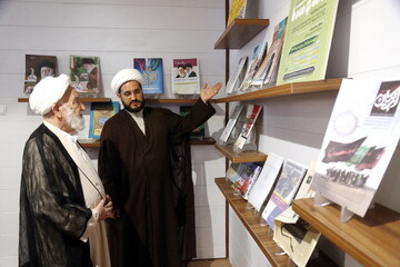 آیت‌الله مسعودی خمینی از خبرگزاری حوزه بازدید کرد + عکس