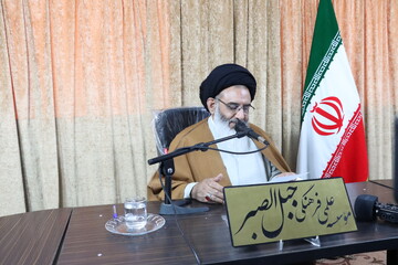 تداوم نگاه بین‌المللی و تبیین هوشمندانه گفتمان مقاومت، از رسالت‌های نخبگان حوزوی است