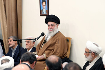 فیلم | بیانات رهبر معظم انقلاب درباره مذاکرات عمان