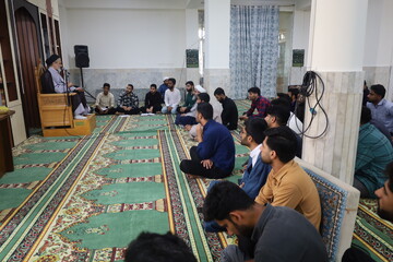 تصاویر/ درس اخلاق طلاب مدرسه النبی (ص) بندرعباس