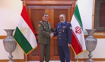 تأکید وزرای دفاع ایران و تاجیکستان بر توسعه مناسبات دفاعی و همکاری در جهت مبارزه با تروریسم