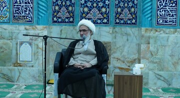 مدارس علمیه پاسخگوی نیازهای زمان باشند