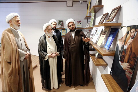 تصاویر/ بازدید آیت الله مسعودی خمینی از مرکز رسانه و فضای مجازی حوزه های علمیه