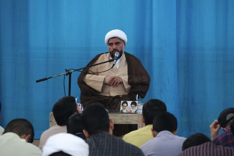 تجلیل و تقدیر از حائزین رتبه در فراخوان پژوهشی، المپیاد کشوری و فعالان فرهنگی حوزه علمیه بیرجند