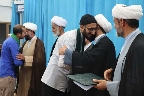 تجلیل و تقدیر از حائزین رتبه در فراخوان پژوهشی، المپیاد کشوری و فعالان فرهنگی حوزه علمیه بیرجند