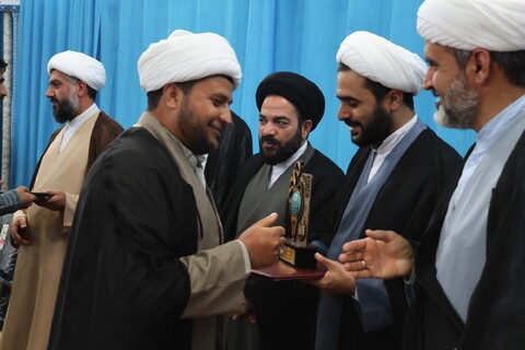 تجلیل و تقدیر از حائزین رتبه در فراخوان پژوهشی، المپیاد کشوری و فعالان فرهنگی حوزه علمیه بیرجند