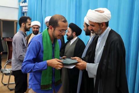 تجلیل و تقدیر از حائزین رتبه در فراخوان پژوهشی، المپیاد کشوری و فعالان فرهنگی حوزه علمیه بیرجند