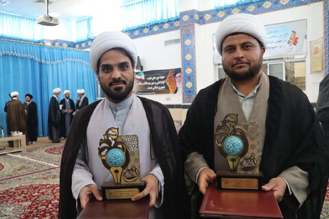تجلیل و تقدیر از حائزین رتبه در فراخوان پژوهشی، المپیاد کشوری و فعالان فرهنگی حوزه علمیه بیرجند