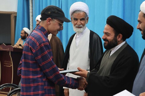 تجلیل و تقدیر از حائزین رتبه در فراخوان پژوهشی، المپیاد کشوری و فعالان فرهنگی حوزه علمیه بیرجند