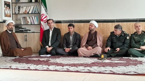 دیدار و گفت‌وگو فرماندار سیروان با امام جمعه