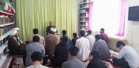 برگزاری جلسه بصیرتی در مدرسه علمیه جوادالائمه شهرستان آبدانان