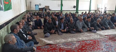 آیین خون صلح بین خانواده های نورآباد با حضور امام جمعه شهرستان