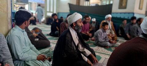 تصاویر/ درس اخلاق ججت‌الاسلام والمسلمین حسینی در مدرسه علمیه آیت‌‎الله مدنی کاشانی(ره)