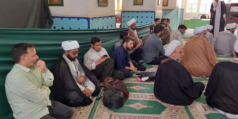 تصاویر/ درس اخلاق ججت‌الاسلام والمسلمین حسینی در مدرسه علمیه آیت‌‎الله مدنی کاشانی(ره)