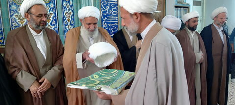 تصاویر/ درس اخلاق ججت‌الاسلام والمسلمین حسینی در مدرسه علمیه آیت‌‎الله مدنی کاشانی(ره)