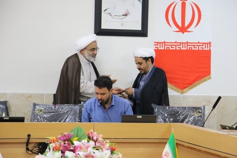 تصاویر|تجلیل از برگزار کنندگان جشنواره مدرسه ایی علامه حلی(ره) استان اصفهان