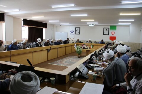 تصاویر|تجلیل از برگزار کنندگان جشنواره مدرسه ایی علامه حلی(ره) استان اصفهان