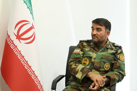 تصاویر / دیدار جمعی از فرمانده هان لشگر 16 زرهی قزوین با نماینده ولی فقیه در استان قزوین