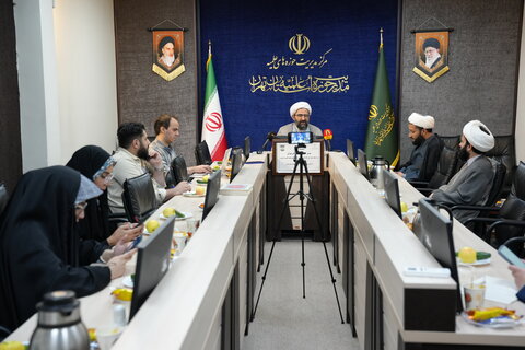 تصاویر نشست خبری حجت الاسلام و المسلمین رحیمی صادق در خصوص بازدید آیت الله اعرافی از حوزه علمیه استان تهران
