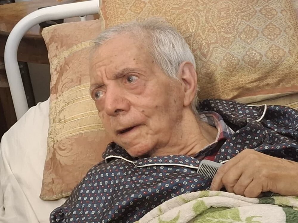 عیادت بیت آیت الله مدنی کاشانی از پزشک خاذق و مردمی+ عکس