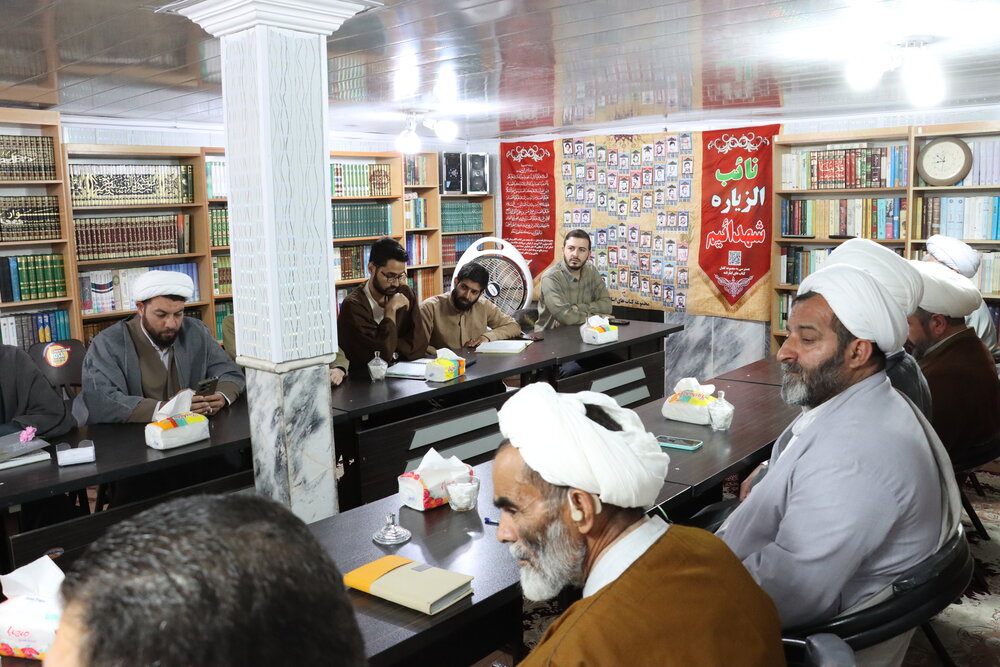 پیش‌نشست حوزوی «نخستین همایش بین‌المللی الهیات مقاومت» با موضوع «آموزه‌های قرآنی و روایی مقاومت»