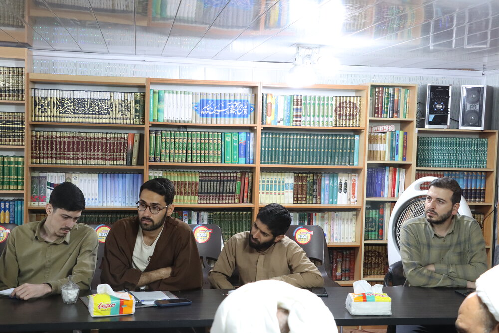 پیش‌نشست حوزوی «نخستین همایش بین‌المللی الهیات مقاومت» با موضوع «آموزه‌های قرآنی و روایی مقاومت»