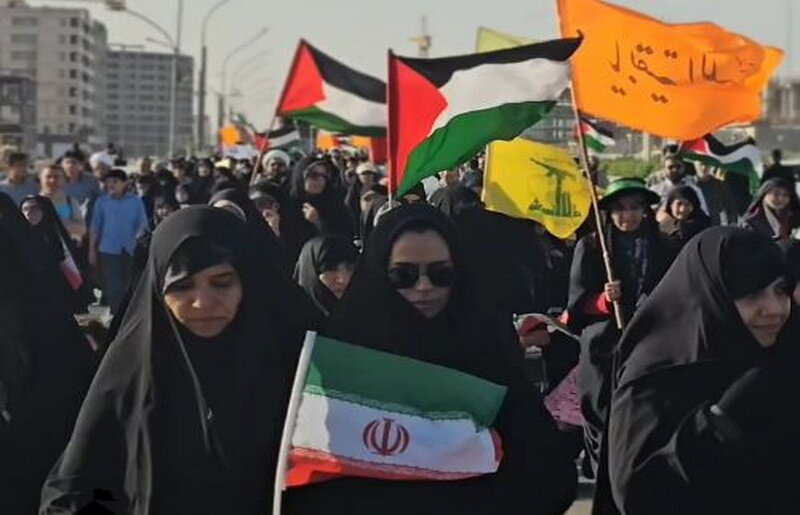 क़ुम के लोग ग़ज़्ज़ा में उत्पीड़ितों का समर्थन करने के लिए मैदान में उतरे / "अना अलल अहद" की सदाए एहतेजाज