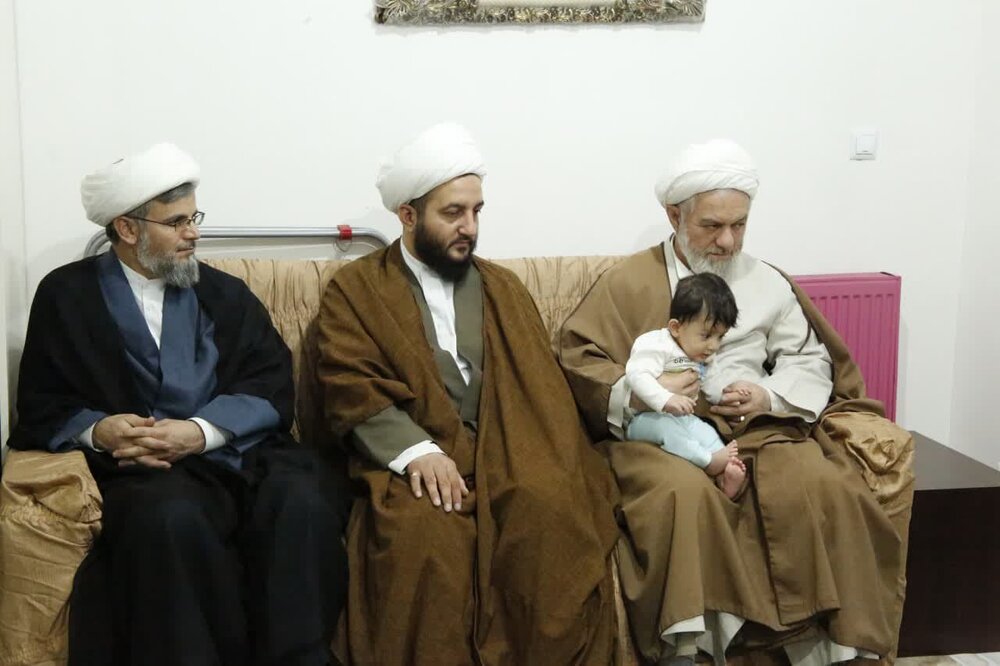 تقدیر امام جمعه اسدآباد از استاد حوزه علمیه+تصاویر
