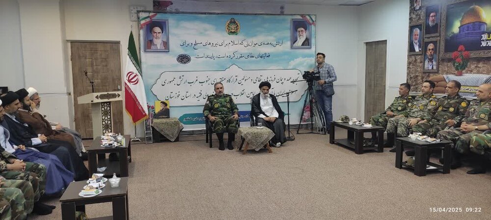دیدار فرماندهان ارتش مستقر در استان با نماینده ولی فقیه در خوزستان